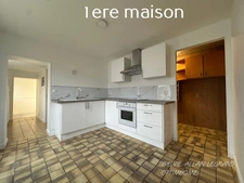 2 MAISONS. L'UNE RENOVEE, L'AUTRE A RENOVER