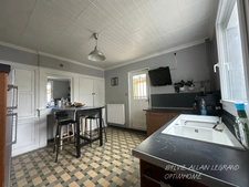 MAISON 1930, 3 CHAMBRES, 2 SALLES DE BAIN, JARDIN