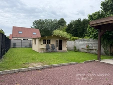 MAISON, 3 CHAMBRES, 2 SALLES DE BAIN, JARDIN, AUCUN TRAVAUX