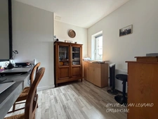 MAISON, 3 CHAMBRES, 2 SALLES DE BAIN, JARDIN, AUCUN TRAVAUX