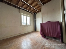 MAISON MITOYENNE  A RENOVER