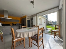 MAISON DE CARACTERE, 5 CHAMBRES, JARDIN, 2 GRANDS GARAGES