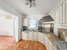 BELLE VILLA DE 160 m2 avec piscine proche du centre
