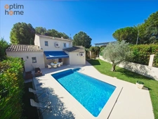 BELLE VILLA DE 160 m2 avec piscine proche du centre