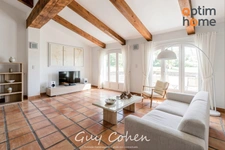 Belle propriété de 184 m2 sur 6300 m2 piscine proche Aix-en-Provence
