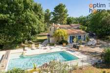 Belle propriété de 184 m2 sur 6300 m2 piscine proche Aix-en-Provence