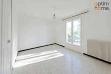 VILLA 95 m2 sur 835 m2 au calme 