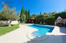 BELLE VILLA DE 160 m2 avec piscine proche du centre