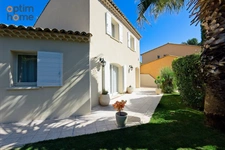 BELLE VILLA DE 160 m2 avec piscine proche du centre