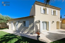 BELLE VILLA DE 160 m2 avec piscine proche du centre