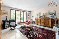 BEL APPARTEMENT T4 EN REZ DE JARDIN PROCHE CENTRE