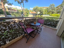 Charmant studio avec terrasse et piscine dans résidence prisée