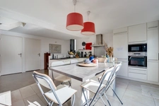 Bas Côte Pavée, maison de ville T6/7 de 197m² avec piscine 