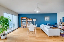Guilhemery, grand T4 de 127m² avec terrasse, garage, pkg et piscine dans une petite copropriété