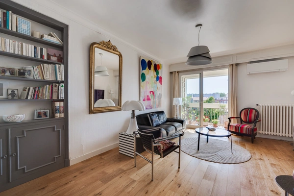 BUSCA, grand T3 de 91m² en dernier étage  avec garage et vue dégagée