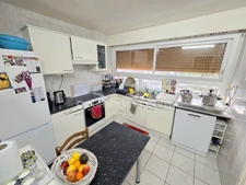 Sarcelles - Bd Henri Poincaré - Appartement 4 pièces - 92 m2 - Balcon / Terrasse - 190 000 € FAI