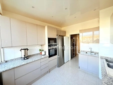 Sarcelles -  Appartement de 5 pièces / 3 chambres - Balcon - 122 m2 - 205 000 € FAI