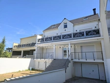 Maison Contemporaine d'Exception - 204 m2 - 9 pièces / 5 Chambres - Piscine et Géothermie - 695 000 € FAI