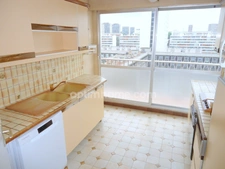 Appartement 5 pièces / 3 Chambres - 99 m2 - 145 000 € FAI