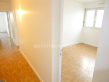Allée Robert Desnos - Appartement F5 / 3 Chambres - 106 m2 - 187 000 € FAI