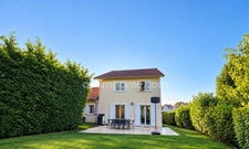 Maison Contemporaine - 145m2 - 5 chambres - 500 m2 de terrain - 549 000 € FAI