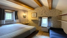 Dpt Gard (30), à vendre proche de BARJAC, aux portes de l'Ardèche, ancien Mas avec gîtes de 350 m² - Terrain de 5 000 m² avec piscine