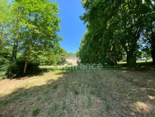 Dpt Gard (30), à vendre dans le Gard, propriété viticole en AOP Côtes du Rhône sur 25 hectares avec Château du XVème siècle.