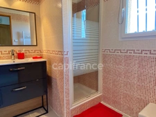 Maison à vendre 5 minutes d’Uzès : Villa lumineuse T5 116 m2 avec piscine, garage, terrain 1200m2