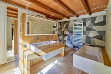 In UZES (30) Exceptional property just steps from the Place aux Herbes