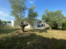 Close to Nîmes, 4-room house for sale with garage, double garage, carport, swimming pool