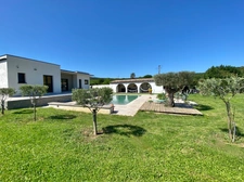 For Sale – Near Uzès (30) : Stunning Single-Storey Villa with Pool, 5 Bedrooms