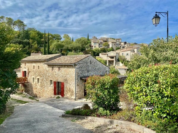 Dpt Gard (30), à vendre proche de BARJAC, aux portes de l'Ardèche, ancien Mas avec gîtes de 350 m² - Terrain de 5 000 m² avec piscine
