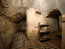 Dpt Gard (30), à vendre dans le Gard, propriété viticole en AOP Côtes du Rhône sur 25 hectares avec Château du XVème siècle.