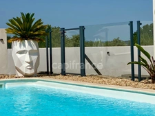 Close to Nîmes, 4-room house for sale with garage, double garage, carport, swimming pool
