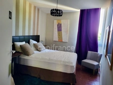 POUZILHAC (30) Maison de village à vendre 9 pièces avec petite piscine, jardin