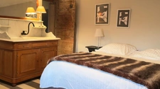 POUZILHAC (30) Maison de village à vendre 9 pièces avec petite piscine, jardin