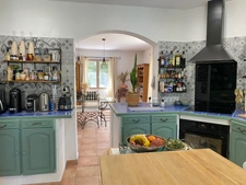House for sale with 10 rooms near UZES (30) on land of 2,800 m2