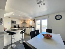 Dpt Gard (30) A vendre superbe villa T8 de 224m2, piscine, vue imprenable, exceptionnelle.