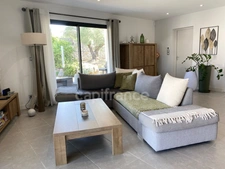 Close to Nîmes, 4-room house for sale with garage, double garage, carport, swimming pool