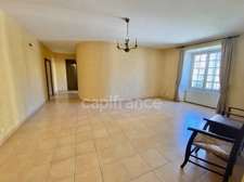 Uzès – Exceptional stone residence from the 17th-18th century