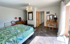 Maison T6 de plain-pied avec charme et piscine – SAINT-MAXIMIN (30) 