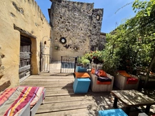 POUZILHAC (30) Maison de village à vendre 9 pièces avec petite piscine, jardin