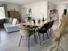 Close to Nîmes, 4-room house for sale with garage, double garage, carport, swimming pool