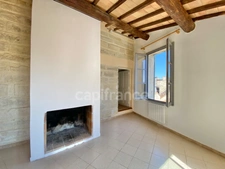Appartement à vendre 6 pièces UZES (30) Centre Historique- Duplex de 102 m² avec terrasse et vue