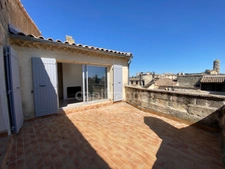 Appartement à vendre 6 pièces UZES (30) Centre Historique- Duplex de 102 m² avec terrasse et vue