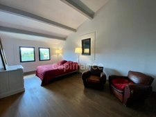 In SAINT MAXIMIN (30) Splendid property of 280 m², 5 min from Uzès close to all amenities, on a fenced and wooded plot of approximately 1,600 m²!