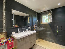 Maison T6 de plain-pied avec charme et piscine – SAINT-MAXIMIN (30) 