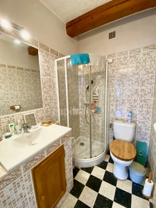 For sale – Property with panoramic view and stone outbuilding, 5 minutes from Uzès