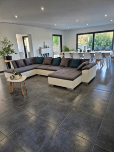 SAINT MAXIMIN (30) - Contemporary house, 188 m2, with spacious rooms - 5 bedrooms - Swimming pool