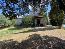 Maison T6 de plain-pied avec charme et piscine – SAINT-MAXIMIN (30) 
